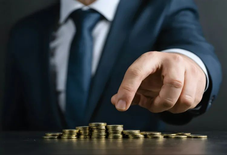 Crypto Funds Extend Six-Week Streak With $858M Inflows On CLARITY Act Progress