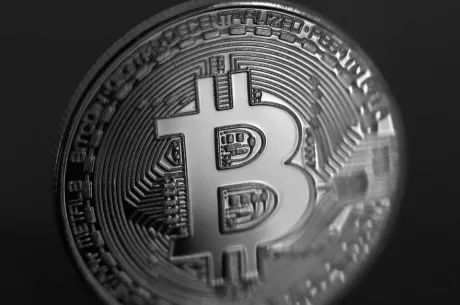 Bitcoin rechaza resistencia clave y muestra señales de debilidad: ¿Se avecina una corrección?