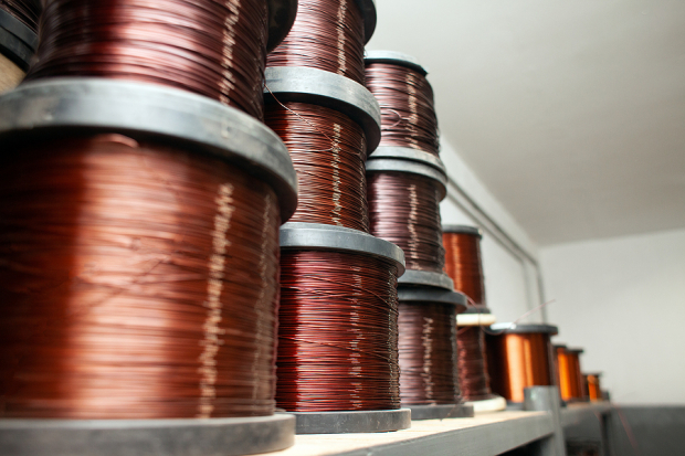 Copper vs. Gold & Silver: Which Metal Wins the AI Boom? ETFs at Play