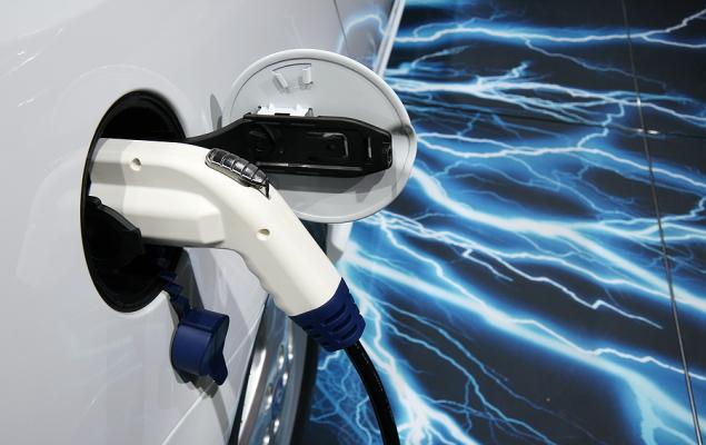 Buy, Sell or Hold NIO Stock? Key Tips Ahead of Q2 Earnings