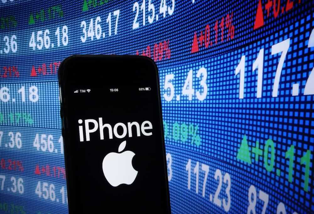 As China iPhone Shipments Jump 20%, Should You Buy Apple Stock?