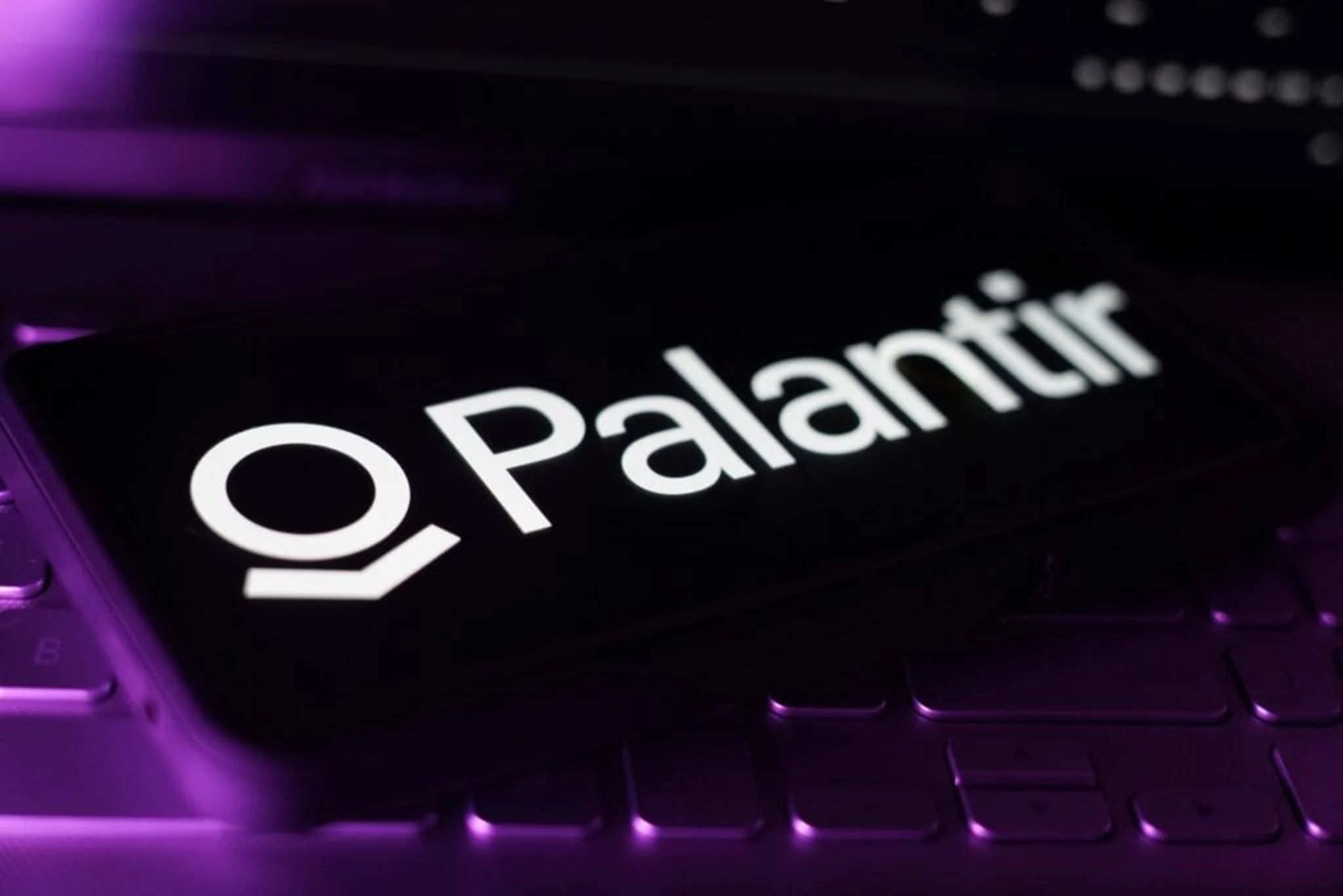 Palantir, Tesla et Applovin font partie des 10 plus grandes baisses de capitalisation boursière la semaine dernière (29 décembre-2 janvier) : Les autres font-ils partie de votre portefeuille ? | Benzinga France