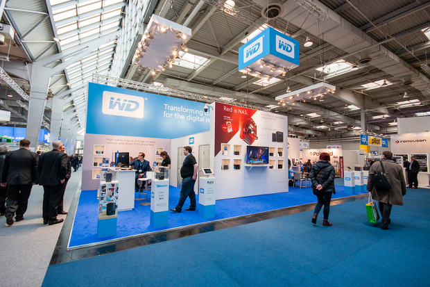 WDC Q3 Earnings Top, AI Storage Boom Fuels Explosive Y/Y Sales Growth 