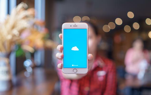 4 Cloud Computing Stocks to Profit Amid Intense Market Volatility