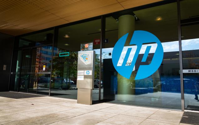 HPQ's Q2 Earnings Surpass Expectations, Revenues Rise Y/Y