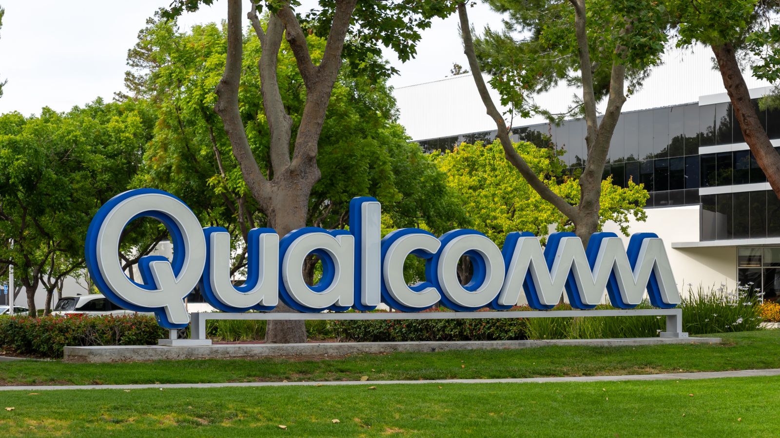 How Is QUALCOMM's Stock Performance Compared to Other Semiconductor Stocks?