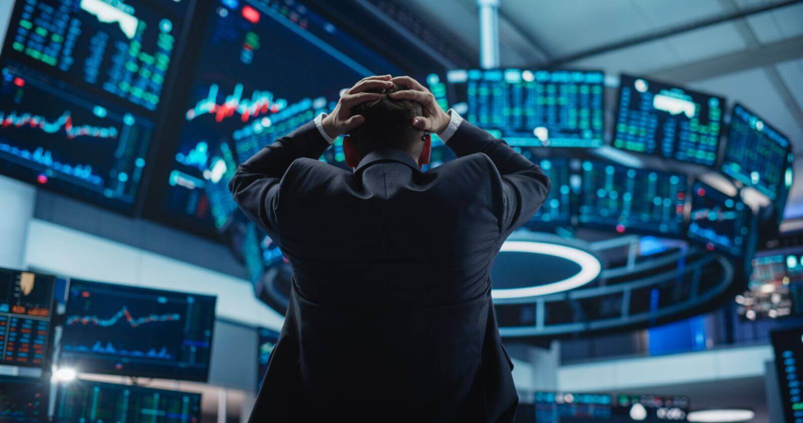 Nasdaq Futures Plunge as Rising Bond Yields Drive Chip Selloff