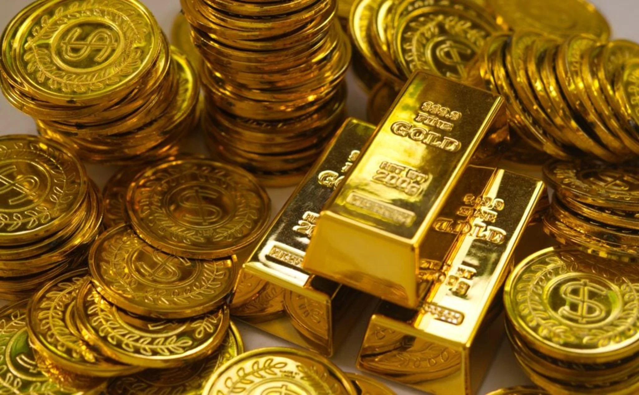 Les banques centrales prolongent la série d'achats d'or pendant 23 mois alors que les réserves augmentent de 25 tonnes depuis le début de l'année : GLD, IAU, GDX et autres ETF à l'honneur | Benzinga France