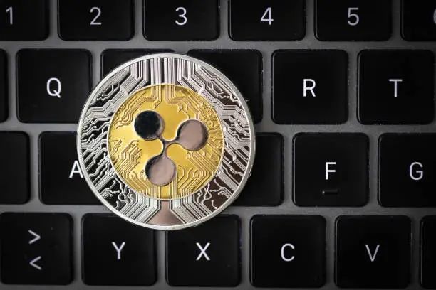 XRP Compression Peaks: Symmetrical Triangle Signals Explosive Move Ahead