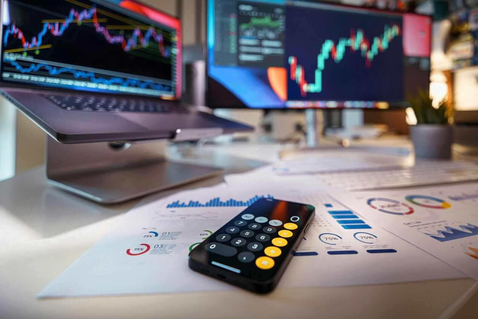Is Wall Street Bullish or Bearish on Viatris Stock?