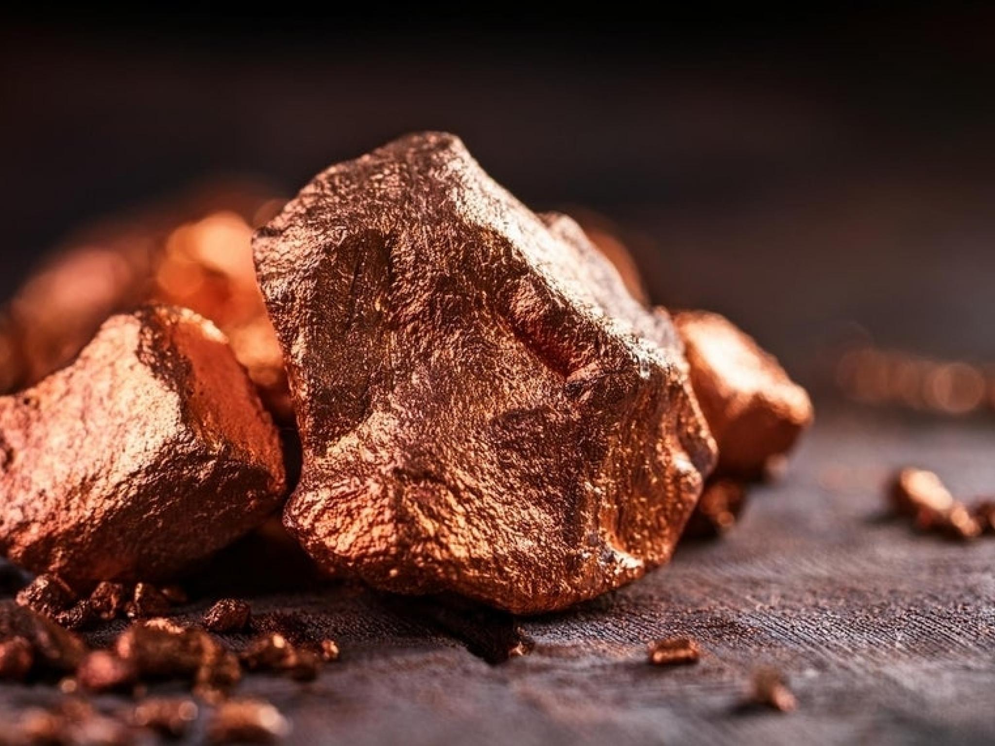 Les banques divergent sur les perspectives du cuivre alors que Citi et JPMorgan se montrent optimistes et que Goldman contre-attaque | Benzinga France