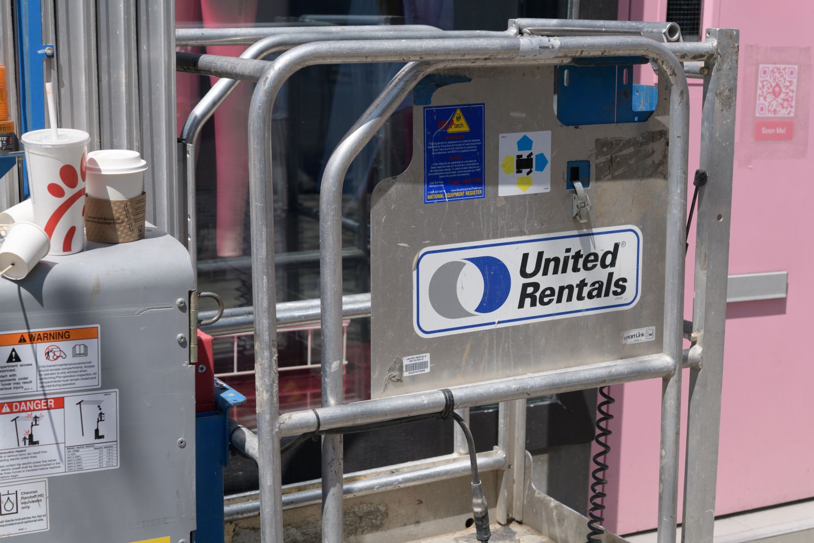 If Interest Rates Fall, United Rentals Stock Could Skyrocket on a Building Boom