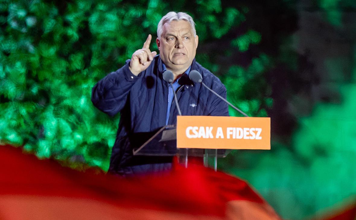 Партия Орбана заявила об изъятиях в офисе