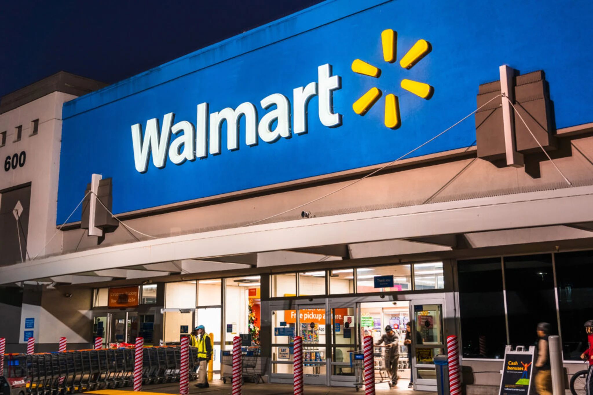 Walmart va payer 100 millions de dollars pour régler les plaintes de la FTC concernant des pratiques trompeuses de rémunération des chauffeurs de livraison | Benzinga France