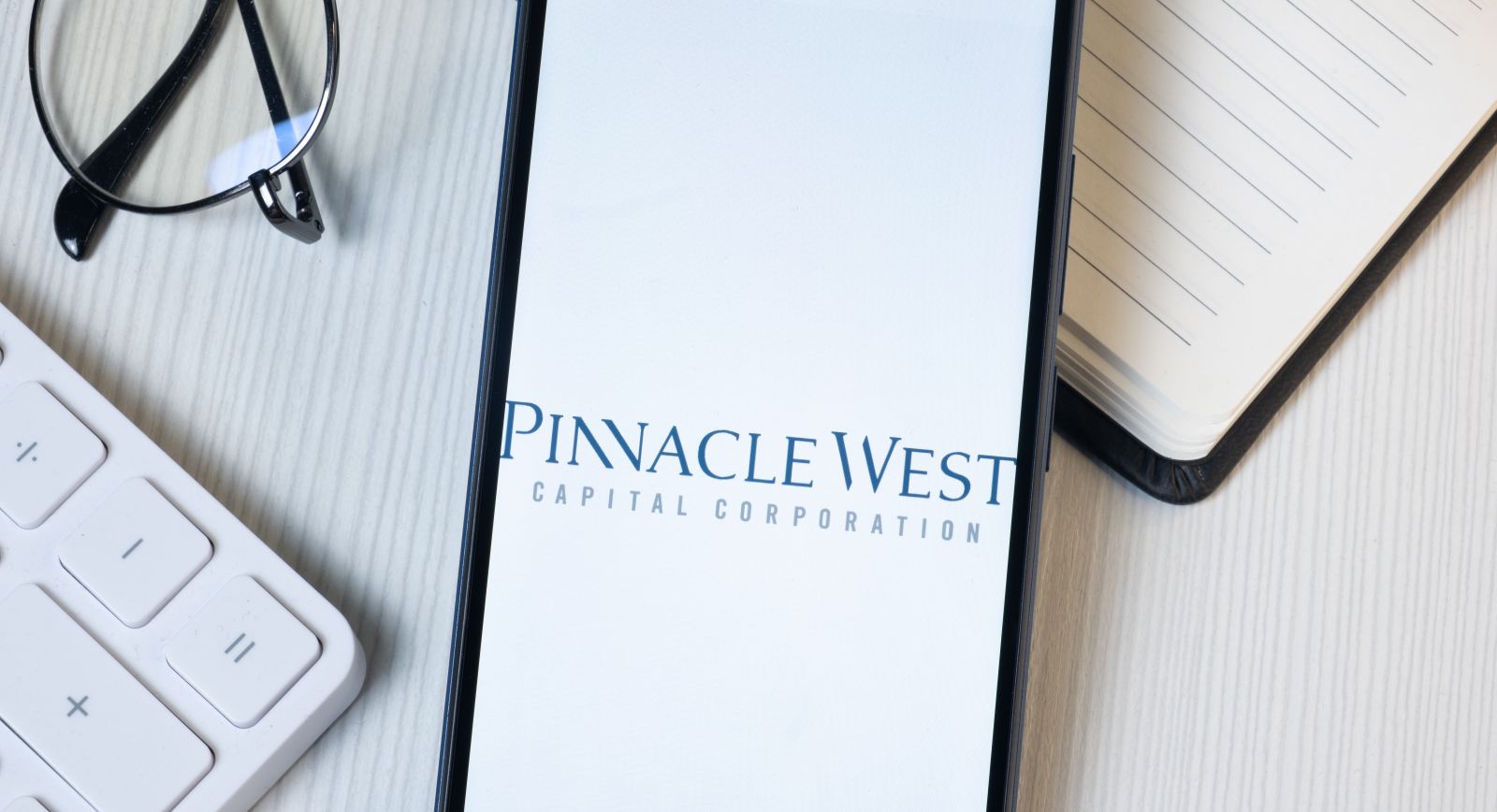 Is Pinnacle West Capital Stock Underperforming the S&P 500?