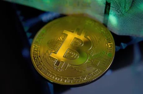 ¿Puede caer el precio de Bitcoin a $4,000? Expertos alertan sobre una posible caída