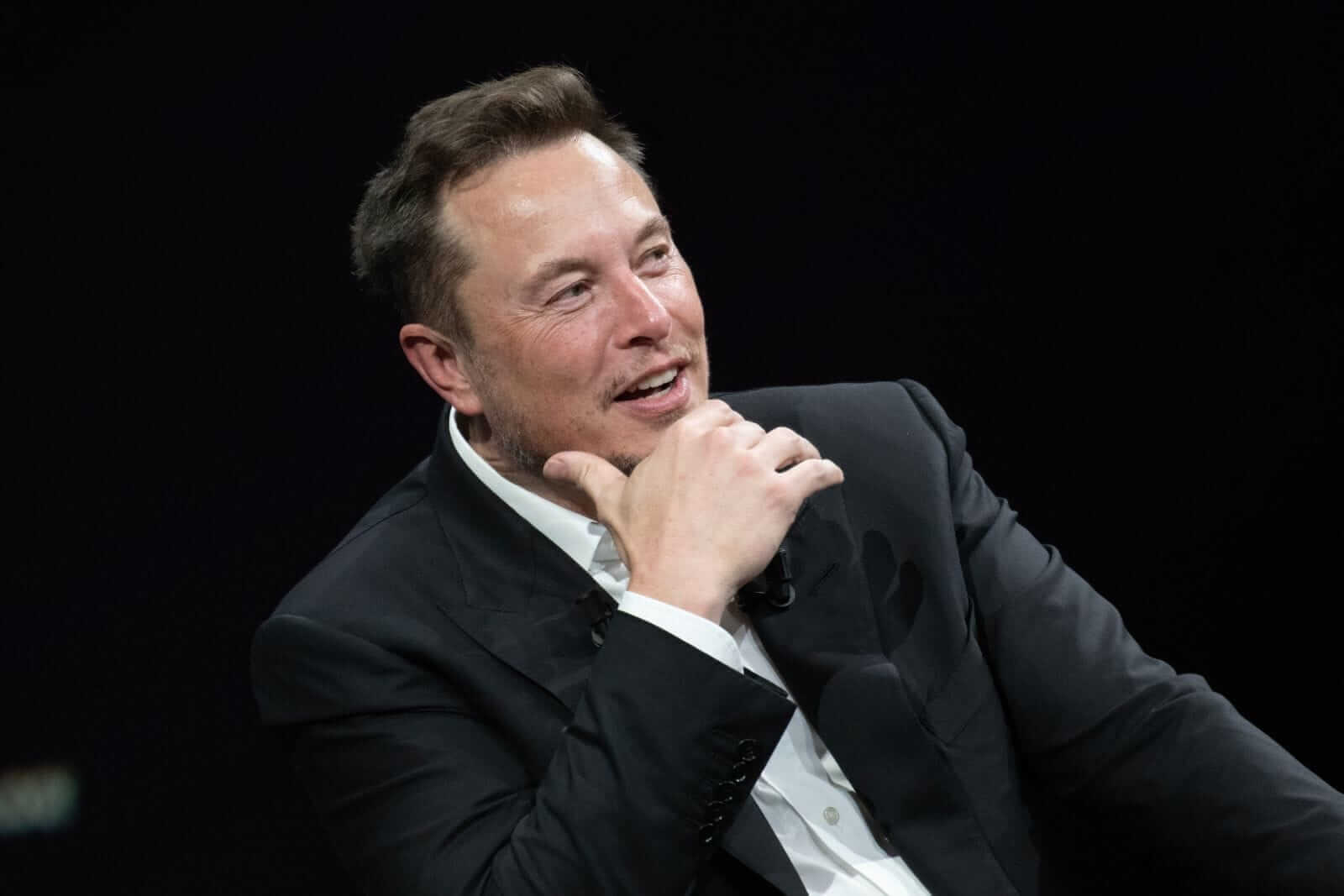Don’t Buy Stock in That SpaceX-Tesla Merger Just Yet, Says CEO Elon Musk — ‘Absurdly Fake News’