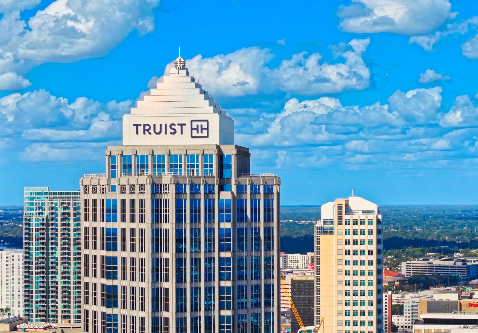 Are Wall Street Analysts Predicting Truist Financial Stock Will Climb or Sink?