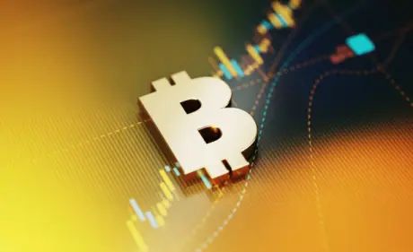 Bitcoin enfrenta niveles críticos: soporte bajo $78,080 y resistencia en $82,885