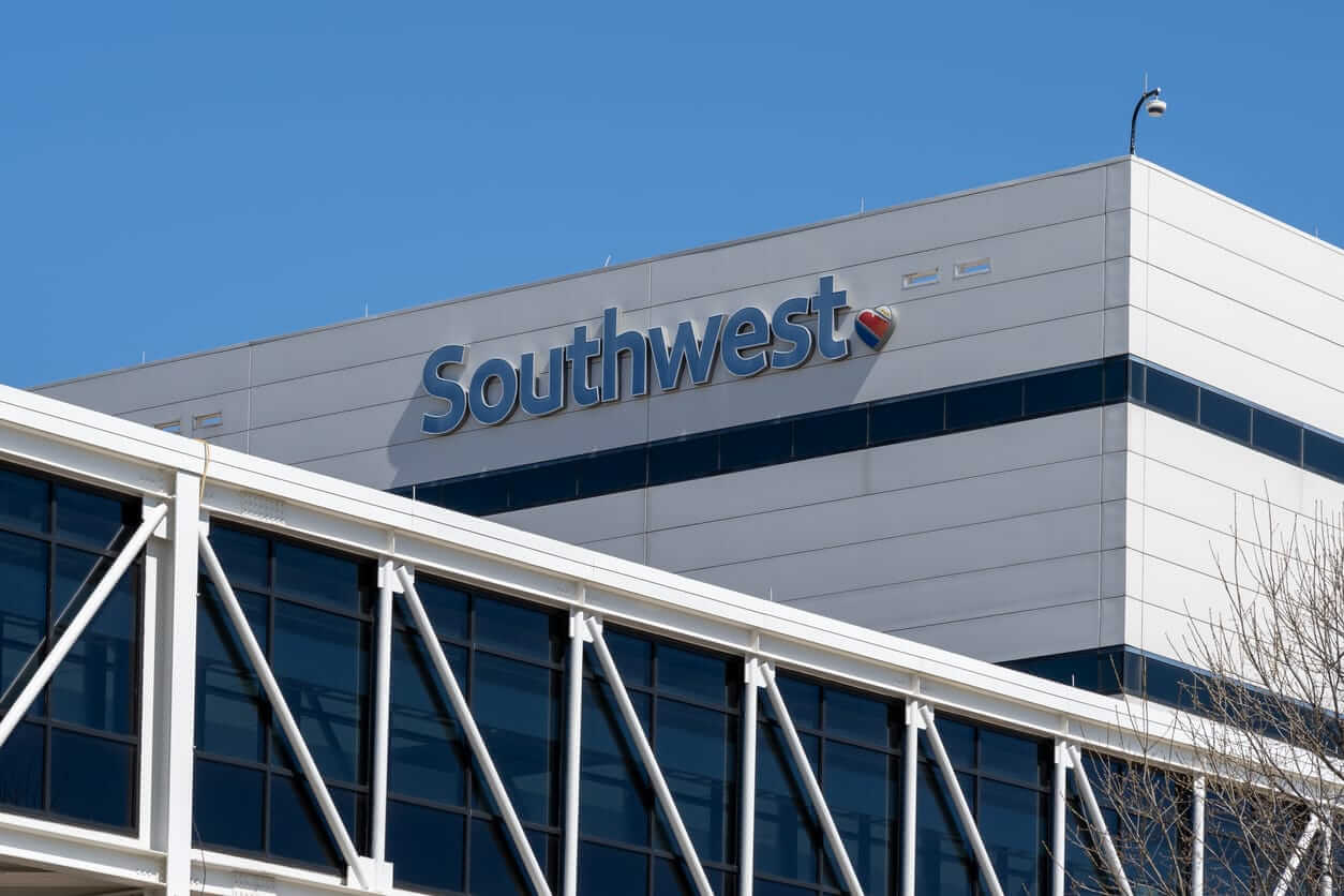 Do Wall Street Analysts Like Southwest Airlines Stock?