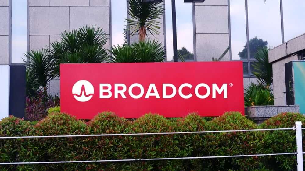 Broadcom’s AI Revenue Is Taking Off. Back Up the Truck on AVGO Stock Now.
