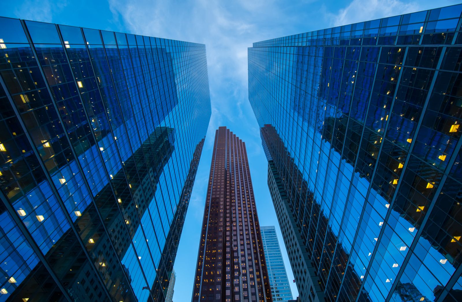 Citizens Financial Stock: Is CFG Outperforming the Financial Sector?