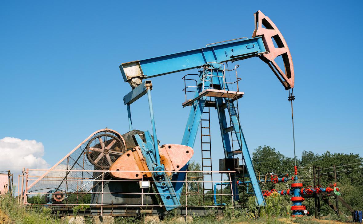 Нефть Brent впервые с 27 февраля упала ниже $72 за баррель