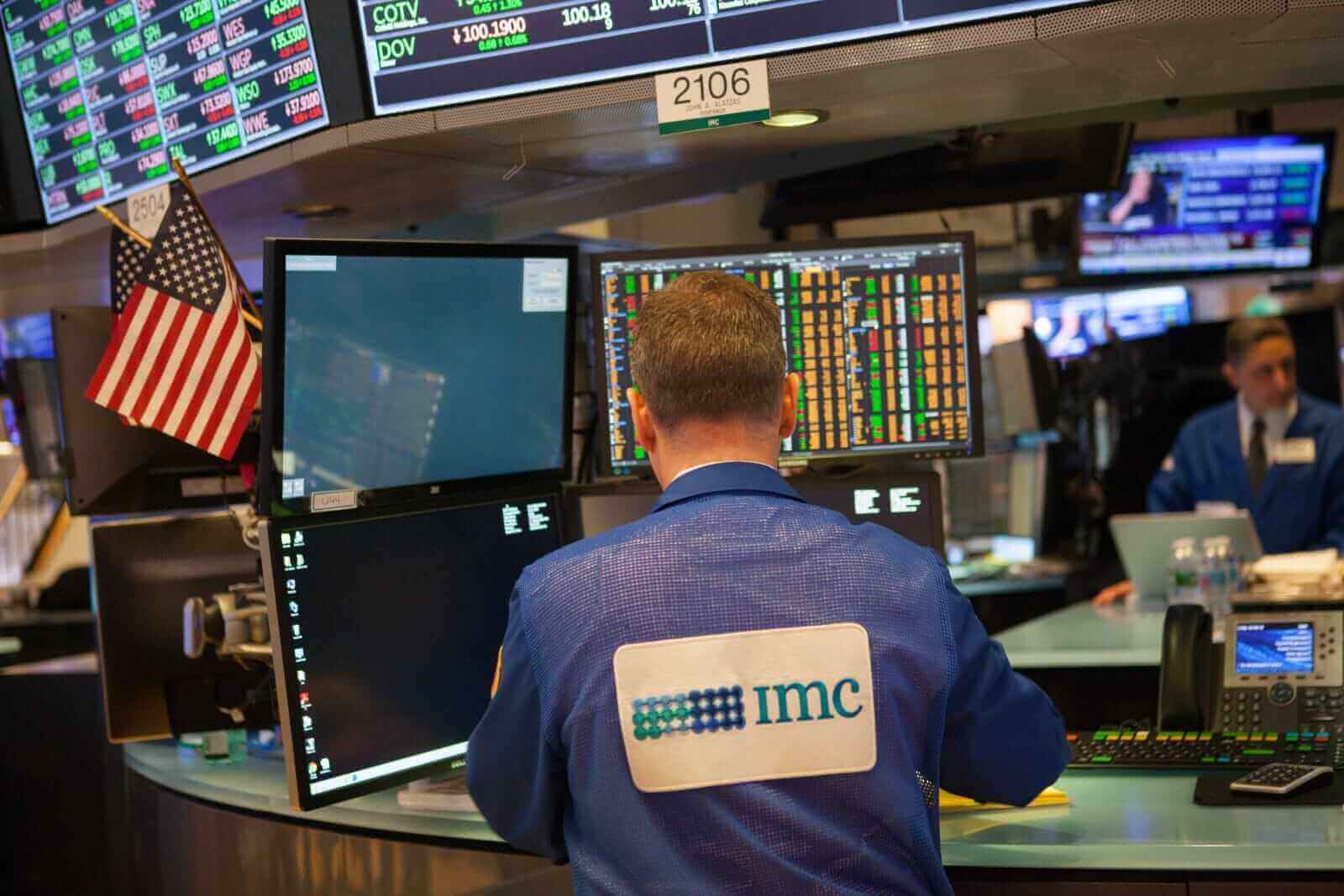 Stock Index Futures Muted as Bond Yields Climb on Inflation Worries