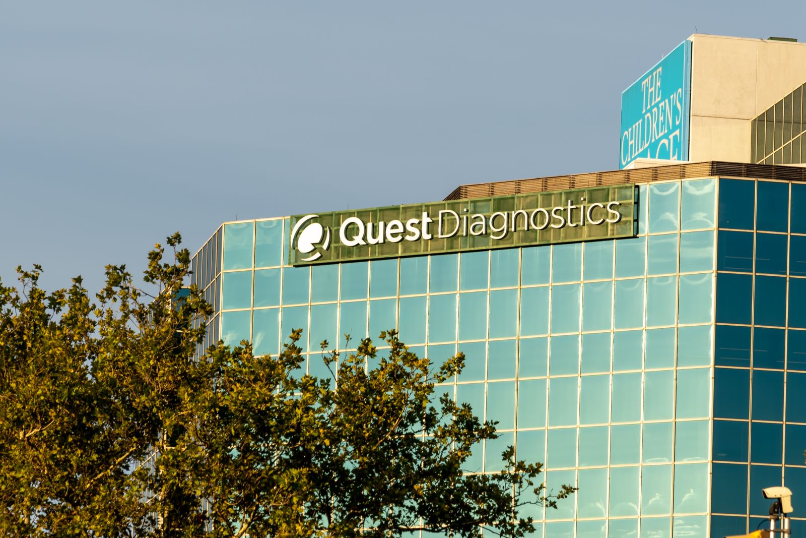 Is Quest Diagnostics Stock Outperforming the Nasdaq?