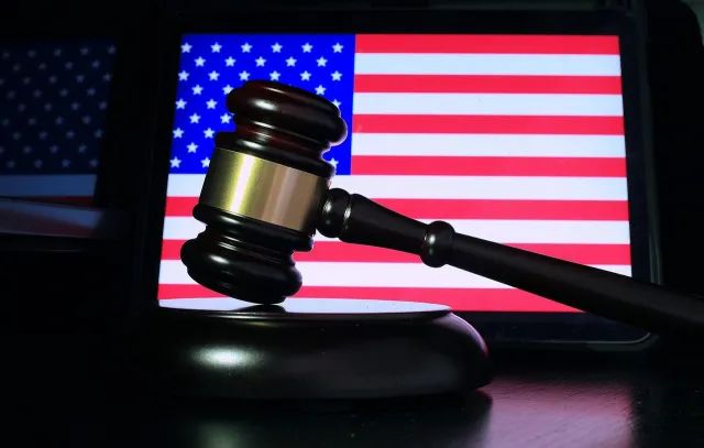 CLARITY Act Under Fire As Hayes Presses Trump To Shut It Down