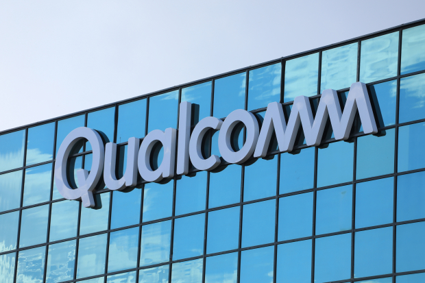 Qualcomm Misses Q3 Earnings Estimates, Revenues Beat on Auto Growth