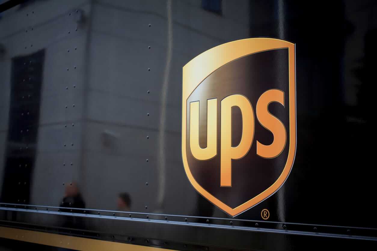 Is United Parcel Service Stock Outperforming the Dow?