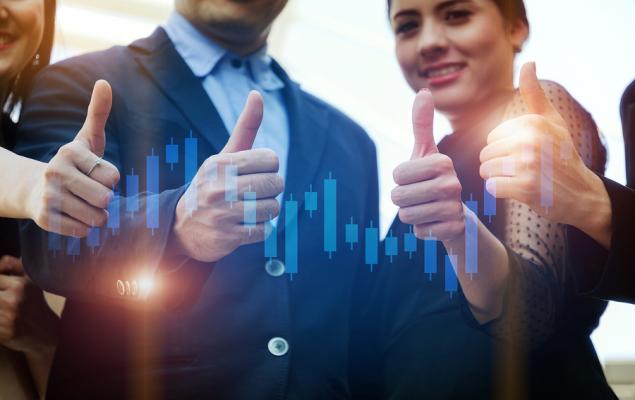 Buy These 3 Sales Growth Stocks Amid Rising Rate Hike Bets
