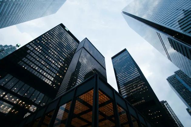 Brokerage Giant Charles Schwab Rolls Out Spot Crypto Trading To Retail Investors