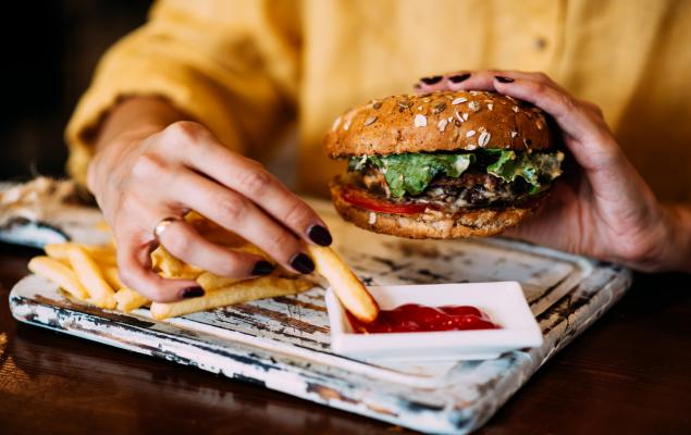 BJ's Restaurants Stock Gains 44% in 3 Months: Can Momentum Hold?
