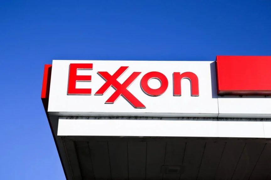 Exxon Mobil Projects Sequential Earnings Bump On Energy Price Swings Ahead Of Q1 Report - Exxon Mobil (NYSE:XOM)