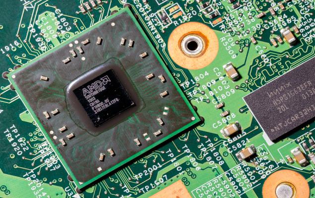 Top Analyst Reports for Alphabet, AMD & RTX