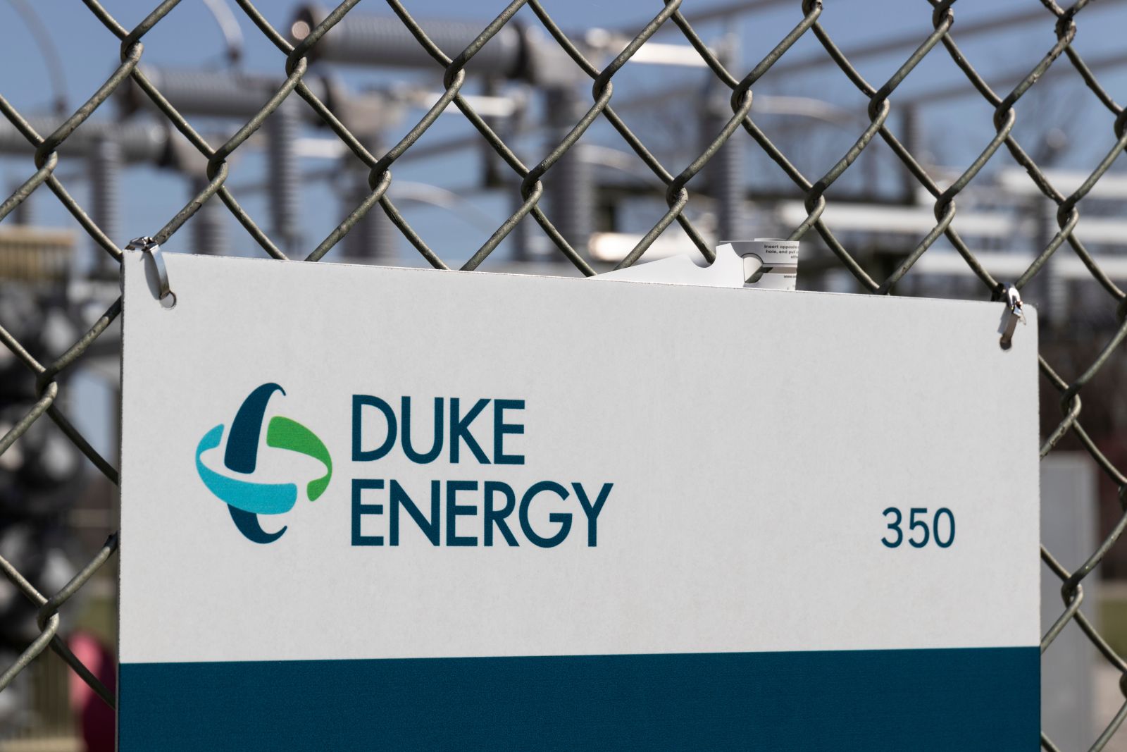 Is Wall Street Bullish or Bearish on Duke Energy Stock?