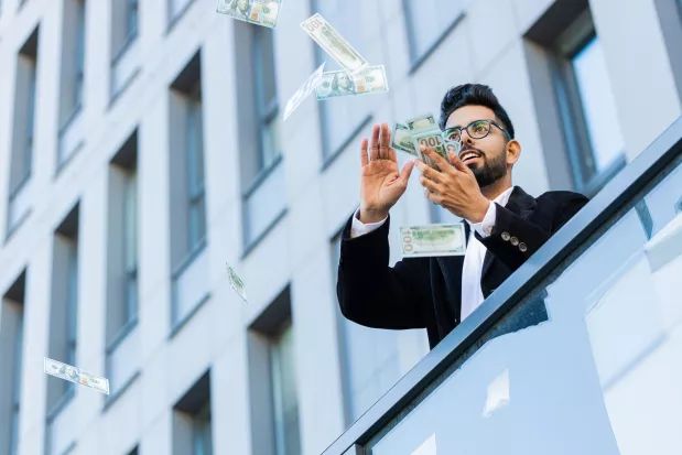 WDC Stock's Big Rally: Buy, Sell, or Hold After a 70% 6-Month Surge?