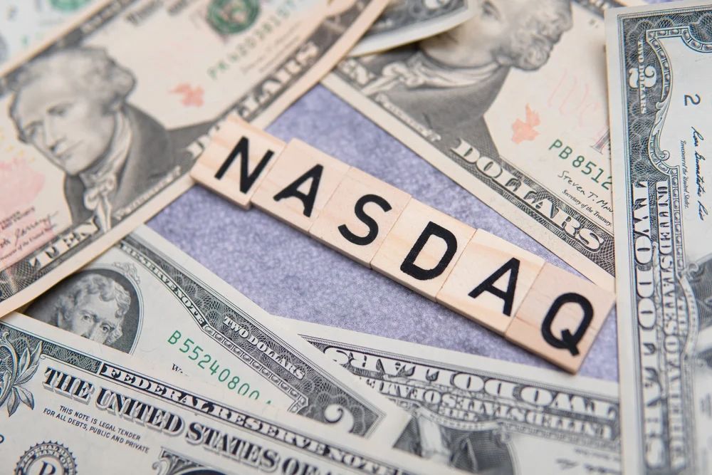 Nasdaq Down 1%; Lowe's Posts Upbeat Earnings - Calidi Biotherapeutics (AMEX:CLDI), Guess (NYSE:GES)