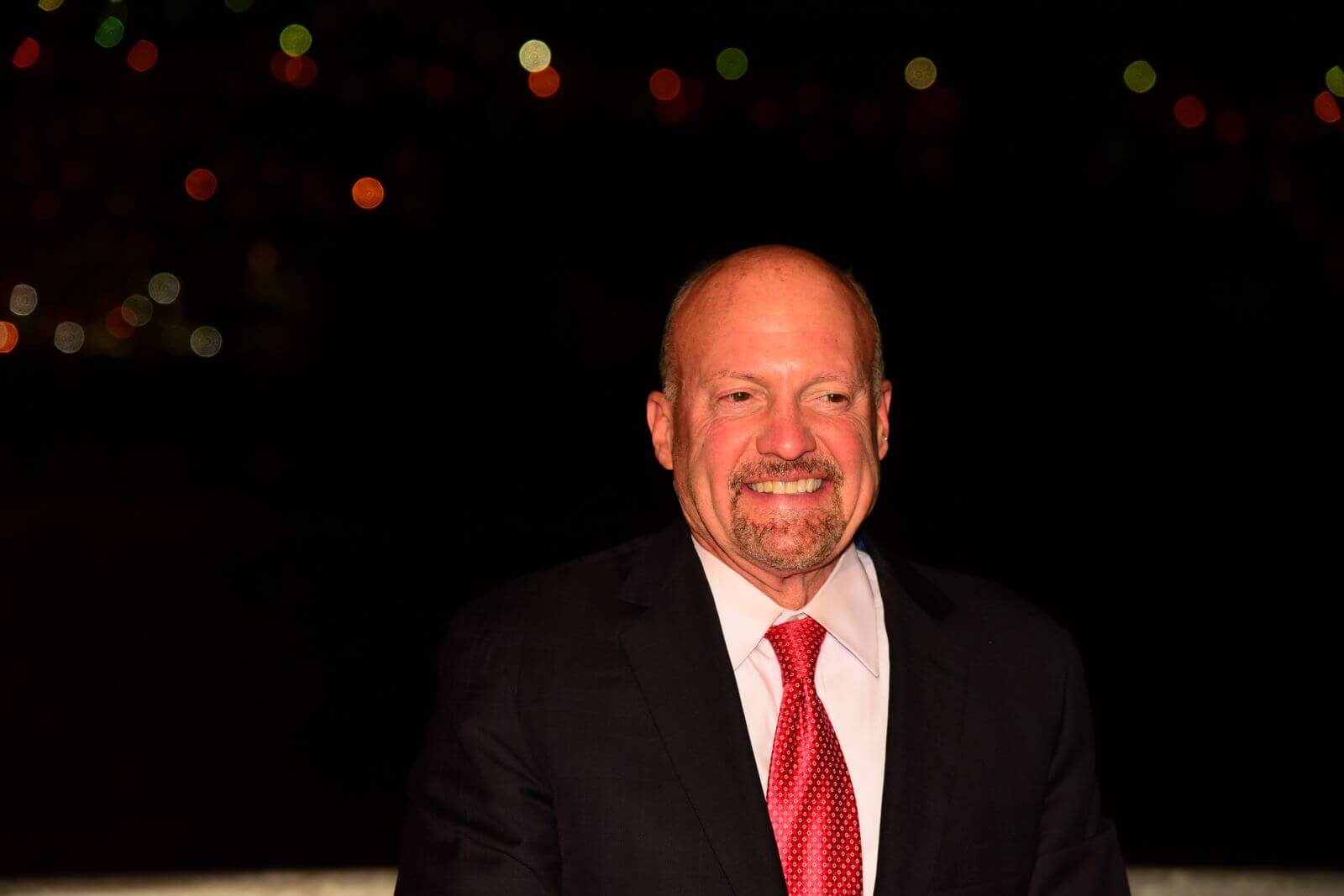 Did Jim Cramer Just Give GameStop Stock the Kiss of Death When He Said the Turnaround Is Working?