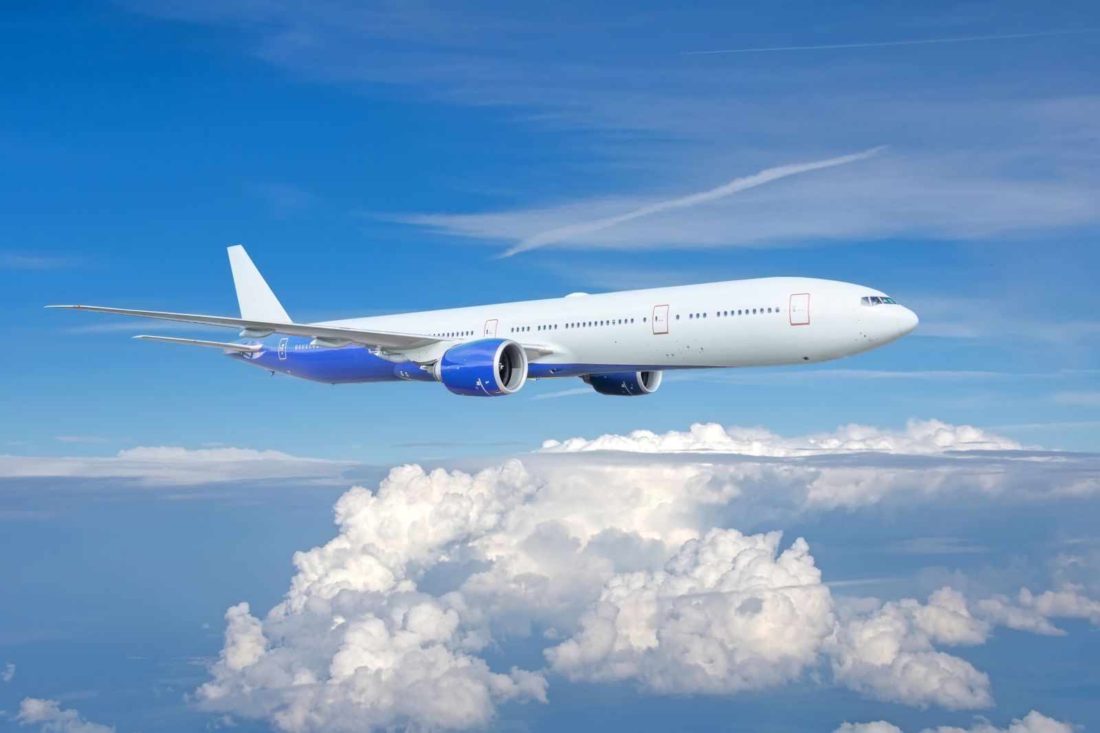 AAL Stock Alert: What Comes Next After American Airlines Reports Record Revenue