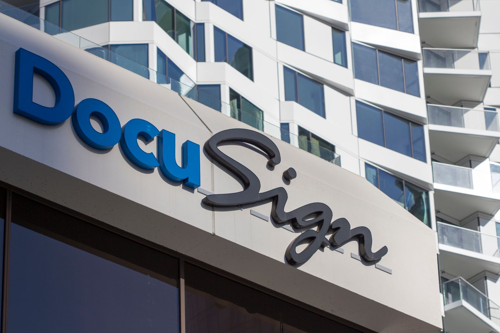 Citi Just Downgraded DocuSign. Should You Ditch DOCU Stock Here?
