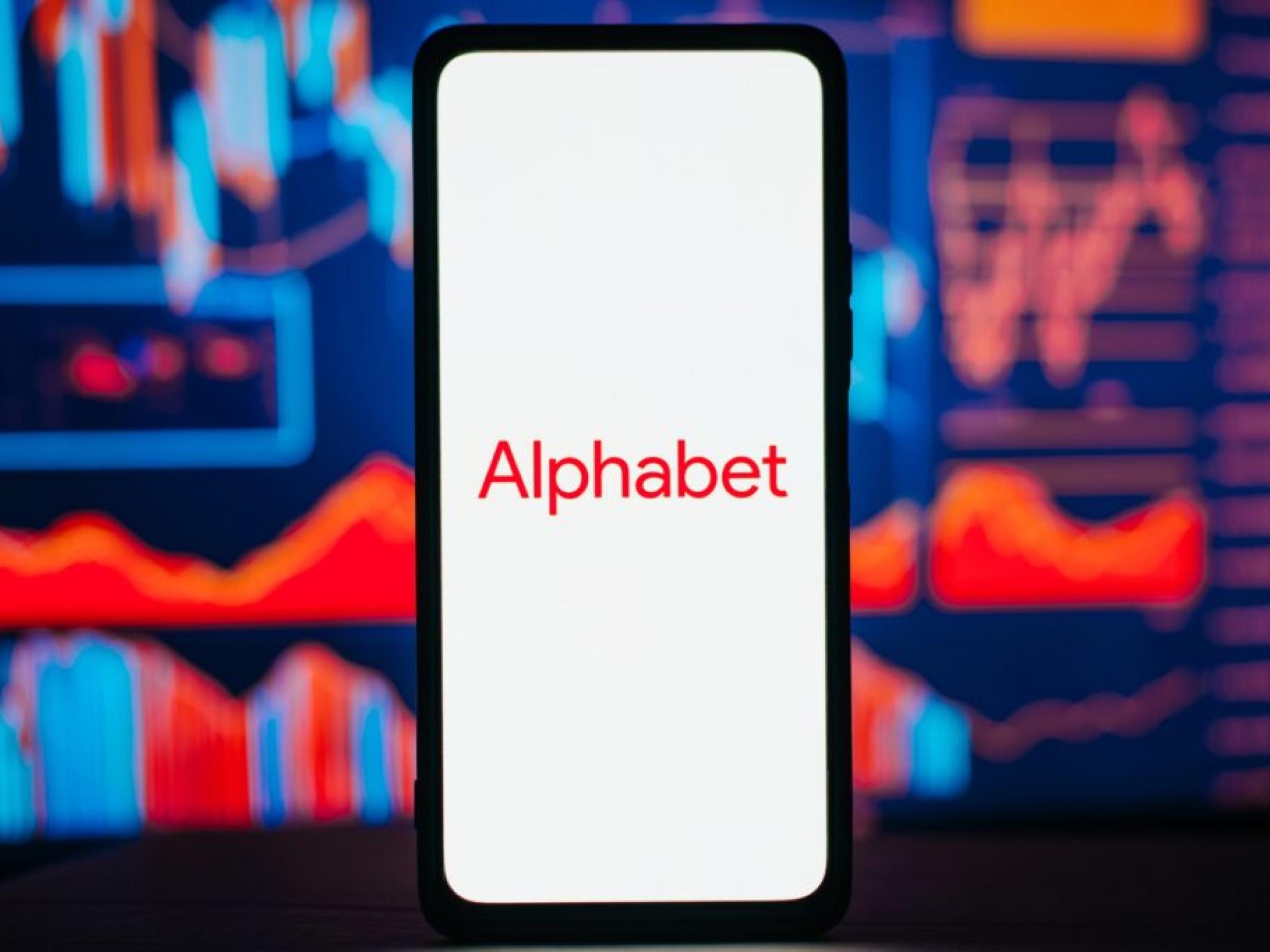 Pourquoi les actions d'Alphabet se négocient-elles plus haut d'environ 8 % ; voici 20 actions en mouvement avant l'ouverture du marché | Benzinga France