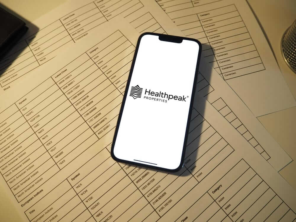 Are Wall Street Analysts Bullish on Healthpeak Properties Stock?