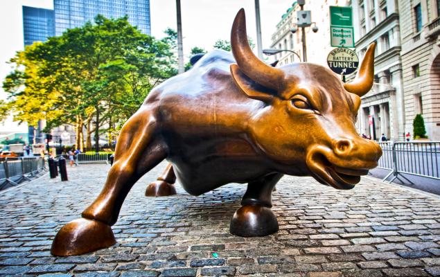 JPMorgan Sees S&P 500 at 8,000: ETFs That Are Worth Buying