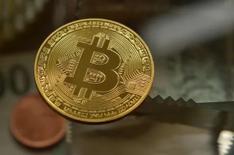Nuevo análisis predice el próximo máximo histórico de Bitcoin cerca de $200,000 y posible fondo de mercado en $60,000