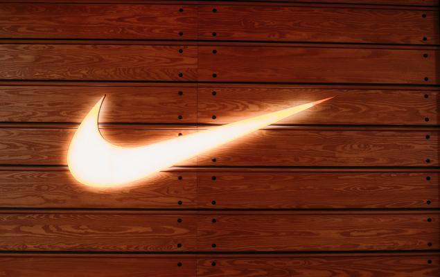 NIKE's High P/E Valuation: Can Fundamentals Justify the Premium?