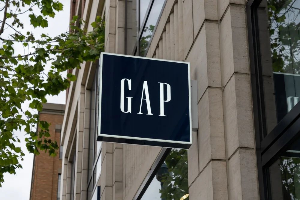 Why Gap Shares Are Trading Higher By Around 18%; Here Are 20 Stocks Moving Premarket - Broadcom (NASDAQ:AVGO), BigBear.ai Hldgs (NYSE:BBAI)