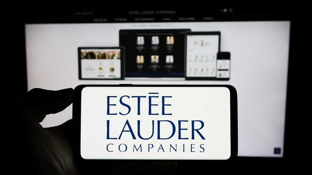 Do Wall Street Analysts Like Estée Lauder Stock?